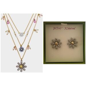 BETSEY JOHNSON SET Three Tier Daisy & Ladybug Necklace & Matching Earrings NWT